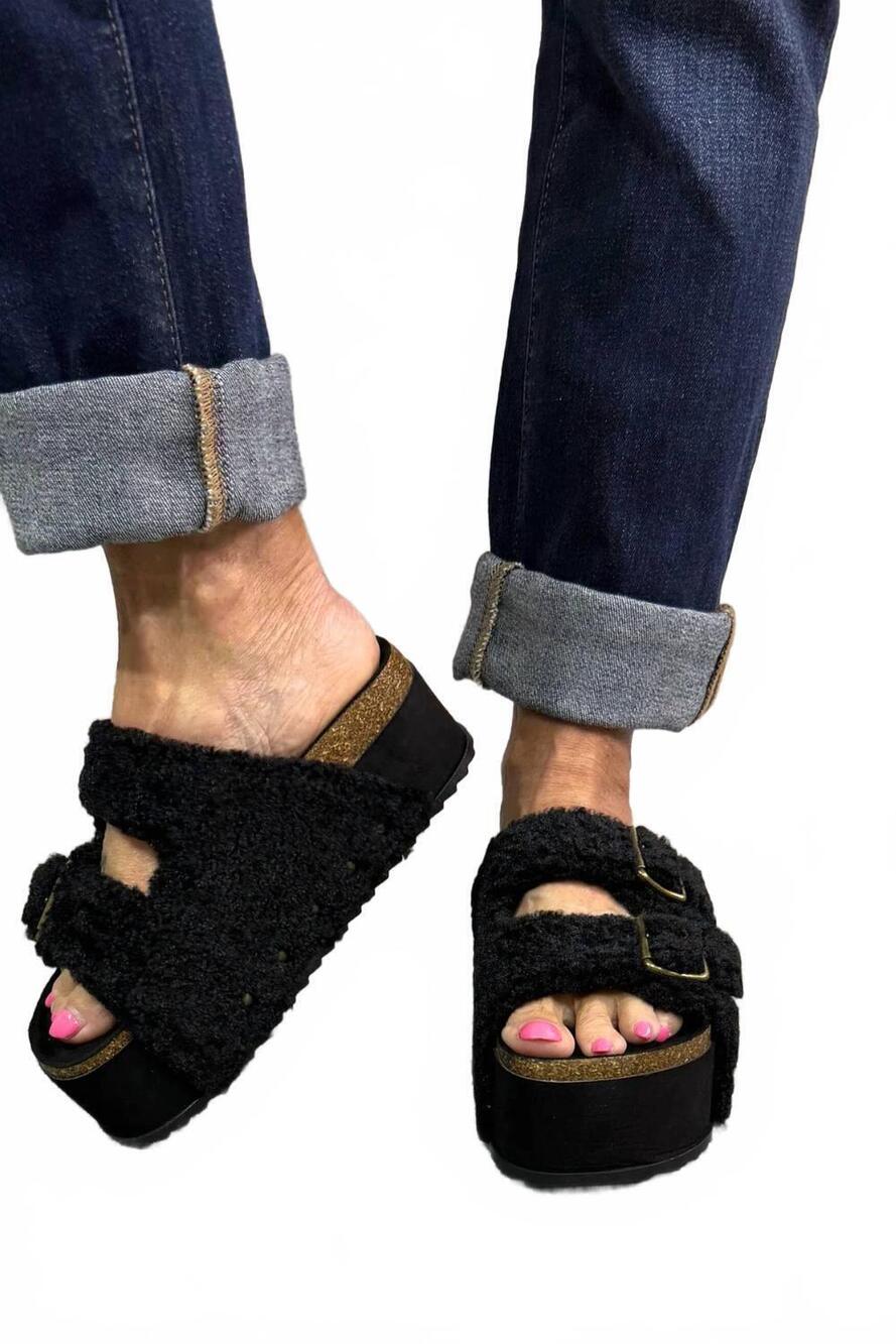 NEW MARS SKY SHOES women's grounded lift – platform fleece slide in black